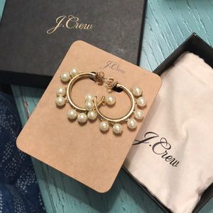 ✨NWT✨ J Crew Pearl Hoop Earrings